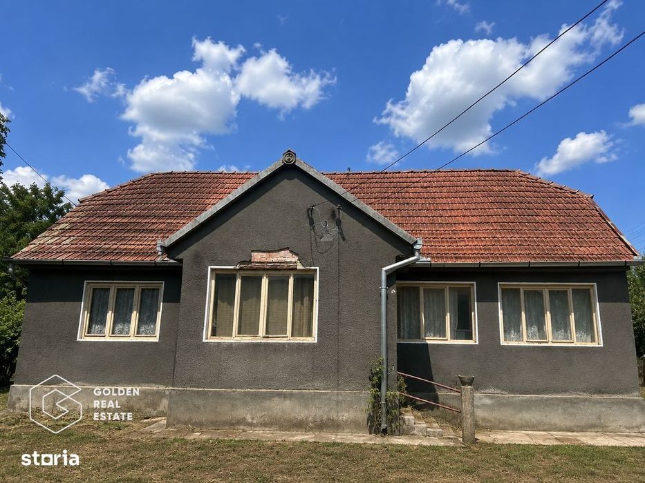 Casa traditionala cu teren 3.086 mp,  Căpruța, Arad