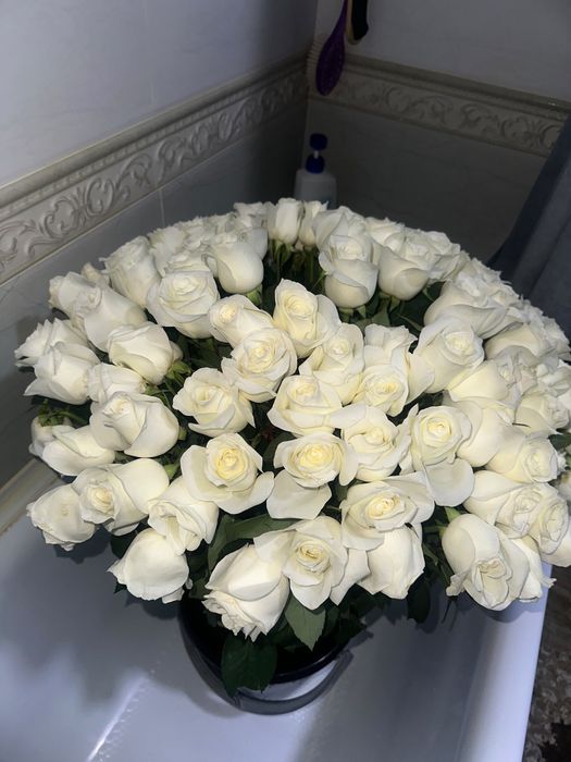 Продам Букеты белых роз