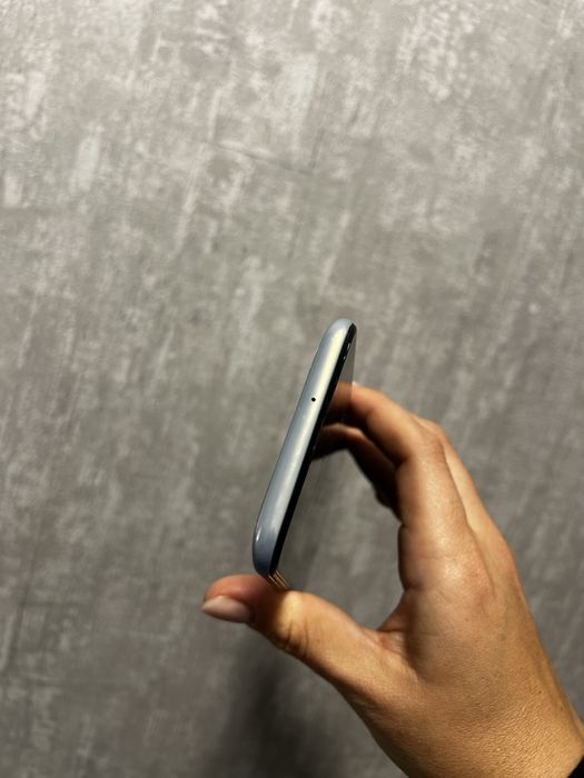 Samsung a40 бял и син