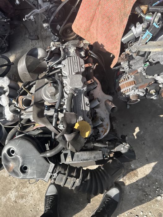 Мерседес 102 , 2л , 2.3 двигатель