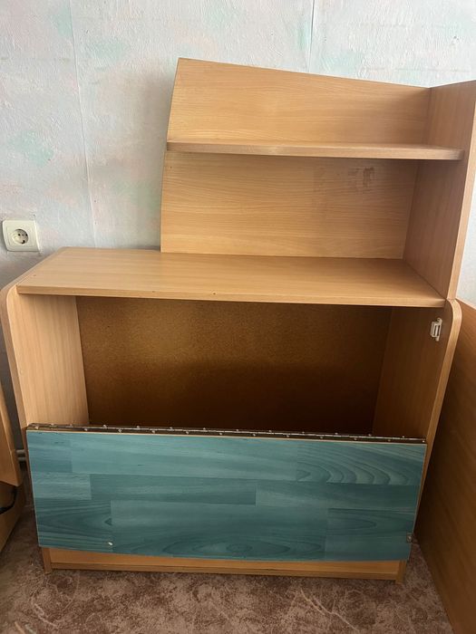 Легла с ракла  и гардероб