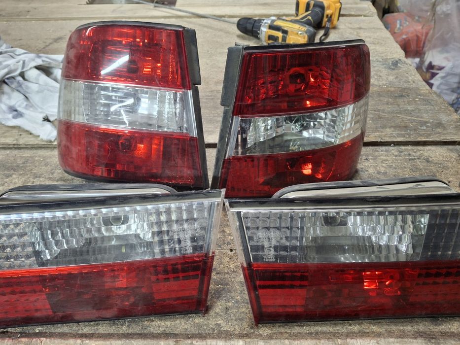 Продам фонари на бмв заднии новые