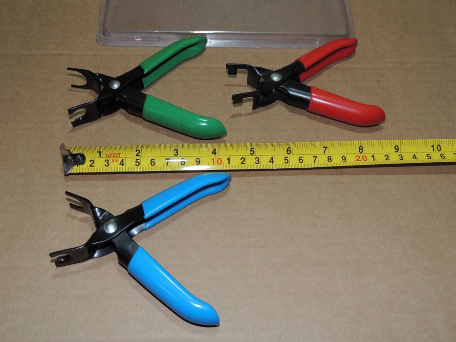 1 бр. гума BRIDGESTONE B-250 165/65 R15 81T.   Клещи за горивна тръба