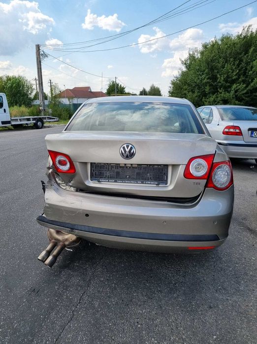 Dezmembrari VW Jetta 3 1.4 TSi 170 cai BLG cutie dsg 128.000 km