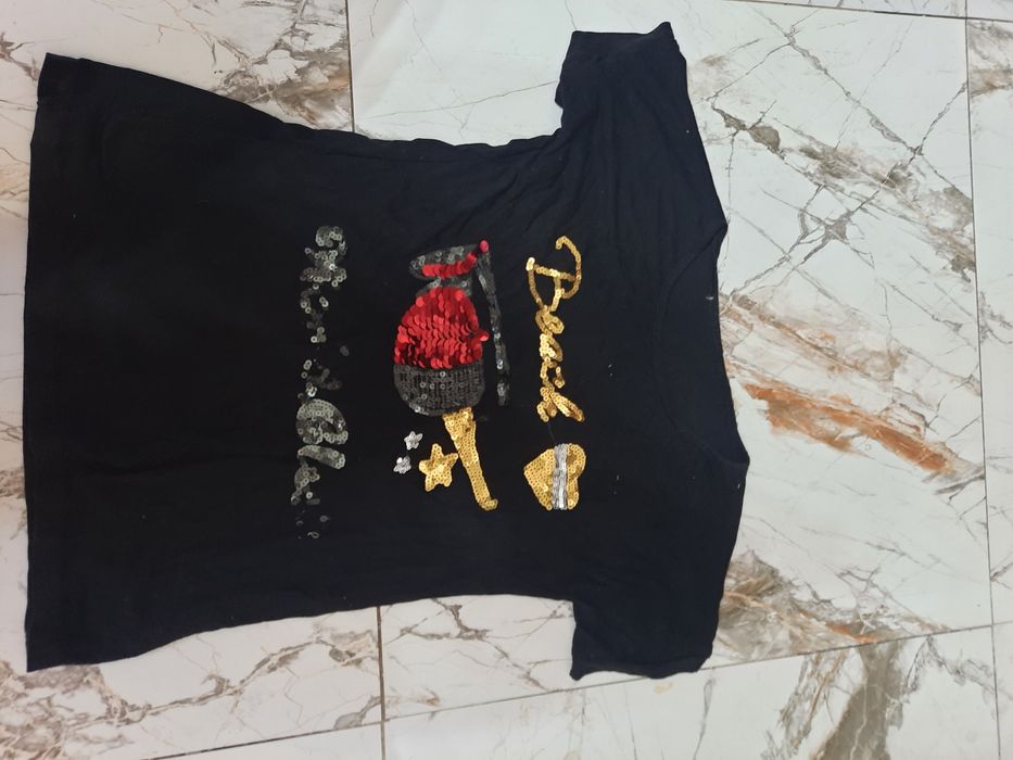 Отдам даром вещи женские