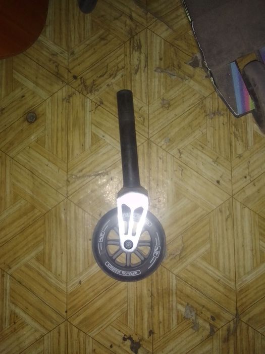 Продаю запчасти на трюковой самокат
