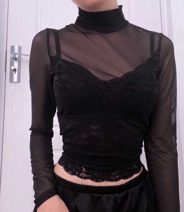 Top negru dantela