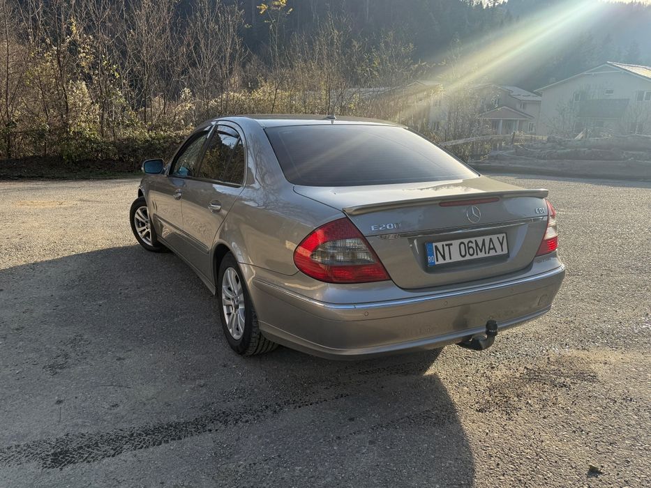 Mecedes E200-Avantgarde-2.2CDI-100kw-E4