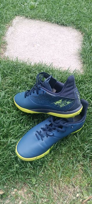 Стоножки чисто нови само са пробвани 44 но отговарят на 43