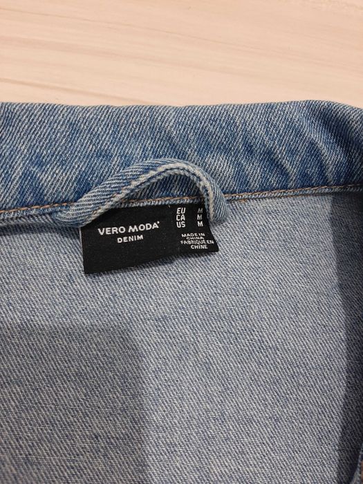 Djinsi kostyum orqani yopadi