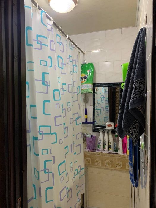 Uy sotiladi uchtepa\taqachida 2xona 3qilingan