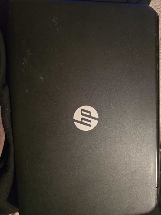 HP лаптоп 4 GB Ram