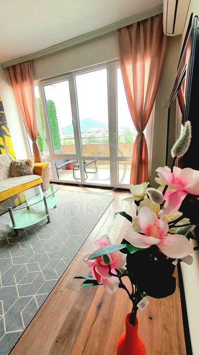 Продава се Четиристаен апартамент в Пловдив, Христо Смирненски - 82 кв.м за 1744 €/кв.м - Снимка #2