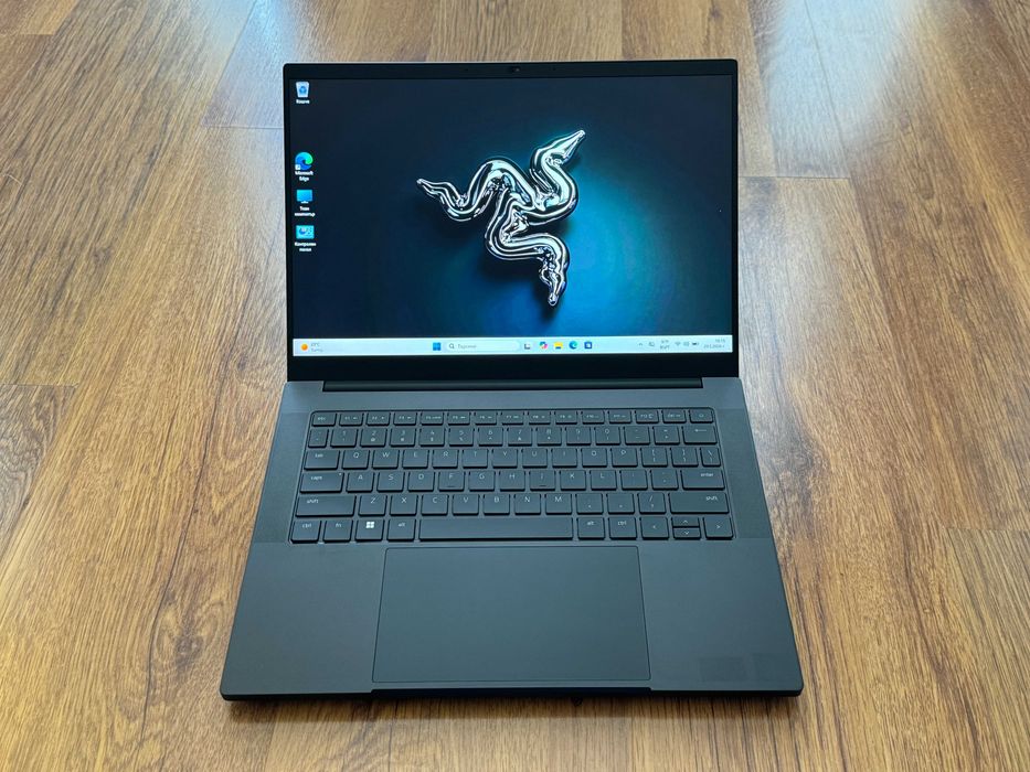 14' 2.5K 165Hz Ryzen 9 5900HX Razer Blade Advanced 16GB DDR4/512GB NVMe/Nvidia RTX 3080 8GB/Бат. 6ч.