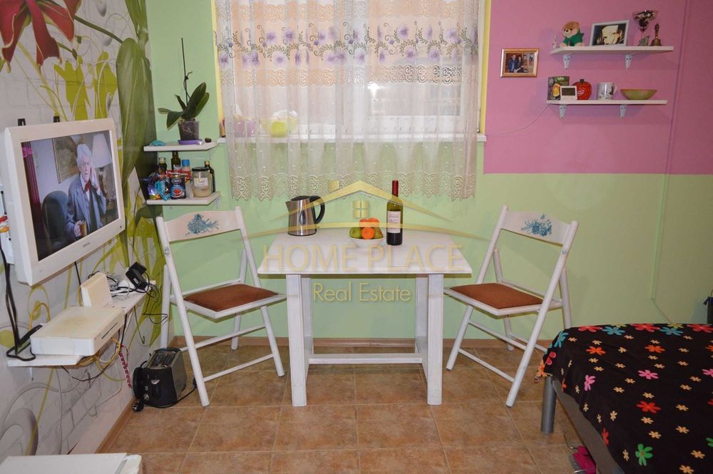 Дава се под наем Едностаен апартамент в Варна, Морска градина - 25 кв.м за 275.4 € - Снимка #3