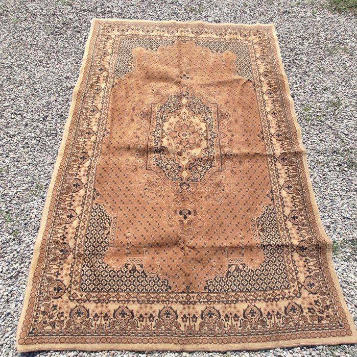 Продаются ковры в хорошем состоянии