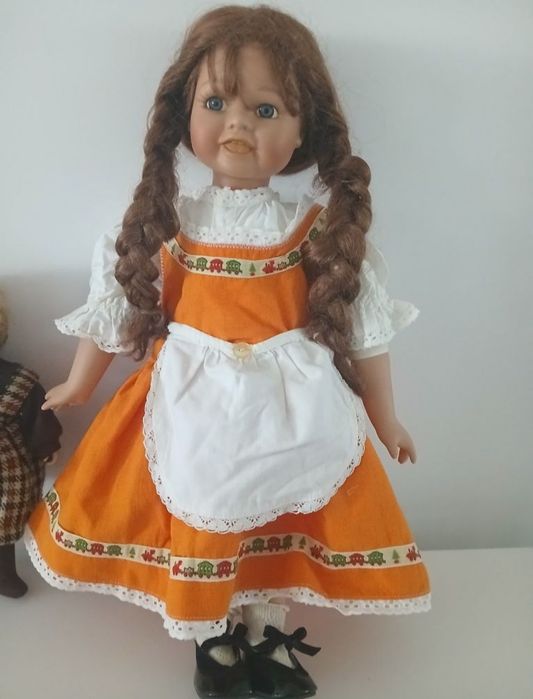 Vând păpuși porțelan