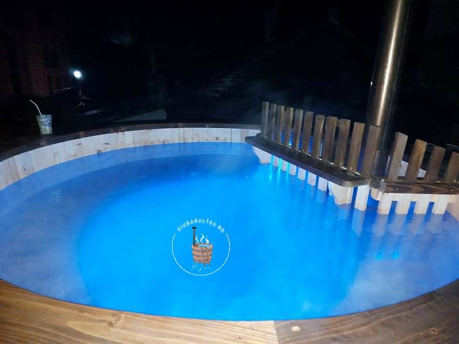 Ciubăr din lemn hot tub jacuzzi