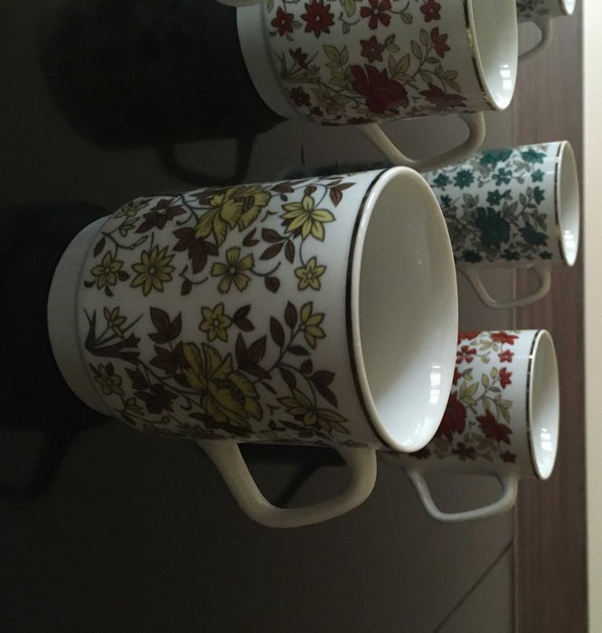 Комплект от 8 бр. порцеланови чаши за чай тип мъг - нови