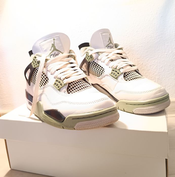 Jordan 4 seafoam