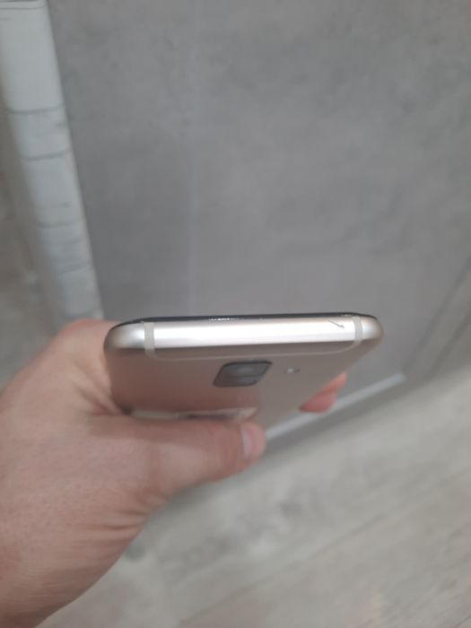 Телефон смартфон Samsung a6