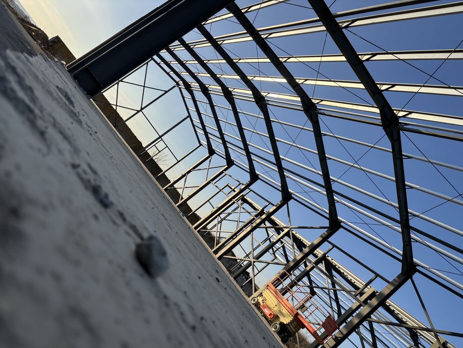 Hala metalica cu panouri Sandwich