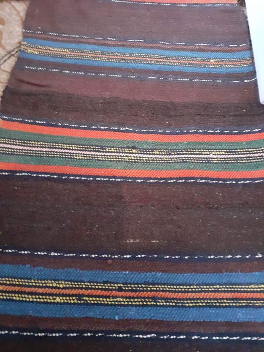 Стари килими и пътеки