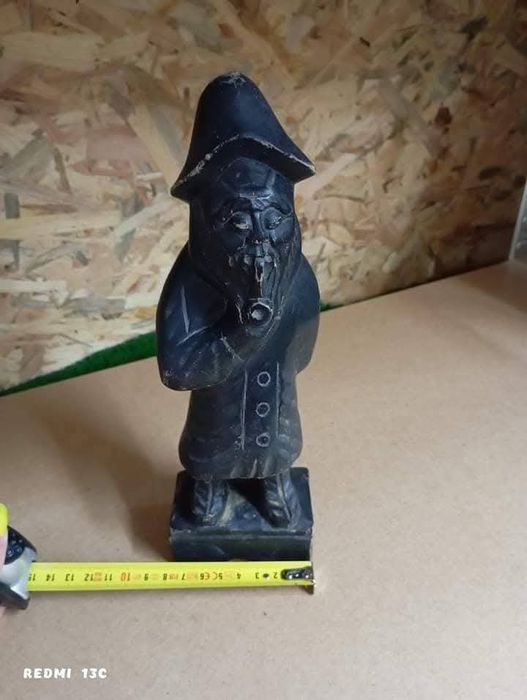 Статуетка дърворезба