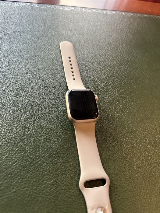 Самрт- часы Apple Watch series 8