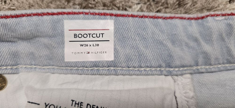 Нови.  Дамски оригинални дънки.  TOMMY HILFIGER