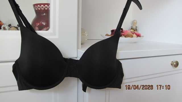 sutiene Victoria s secret mar. 75B