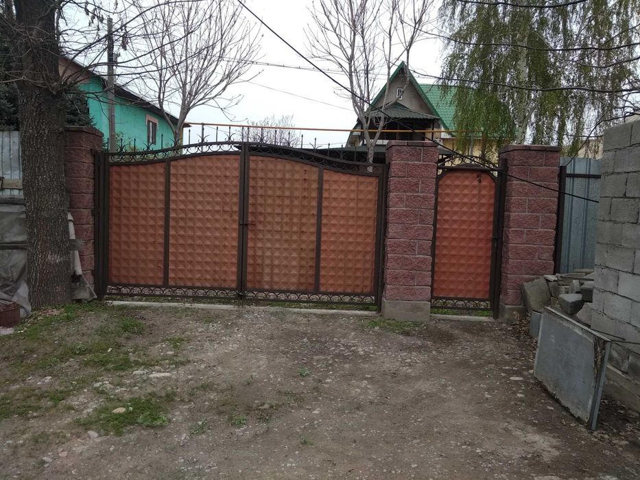 Продается Дом 200 кв в Панфилова 10 соток