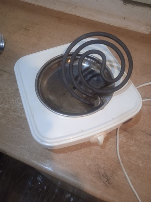 Продам электроплиткув рабочем состоянии