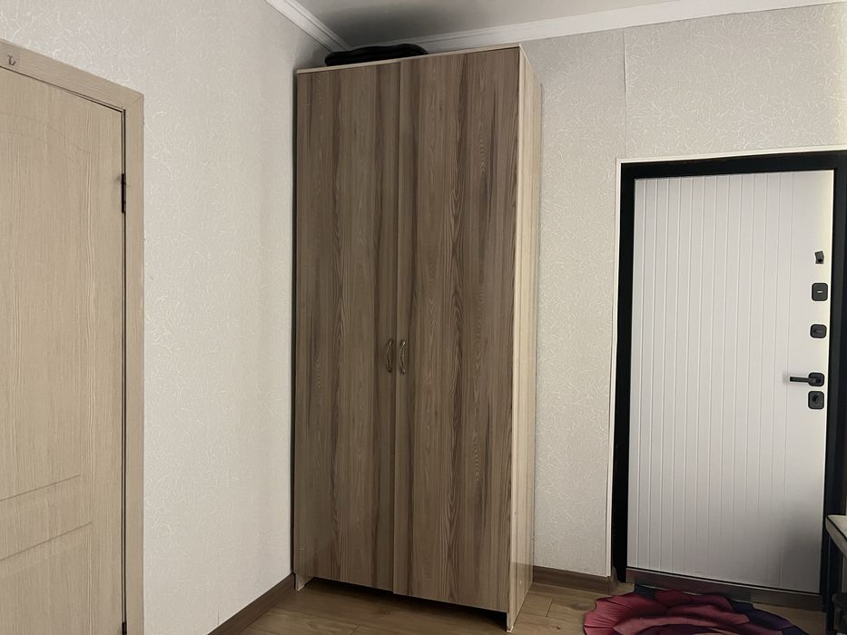 Продам шкаф высота 2,60