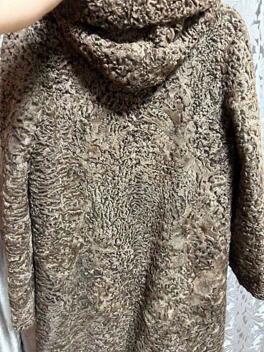 Шуба каракулевая