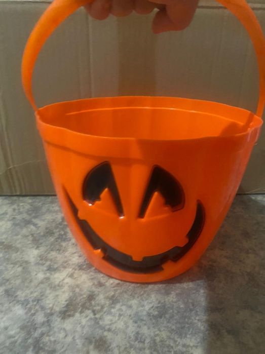 Продам хэллоуинские украшения