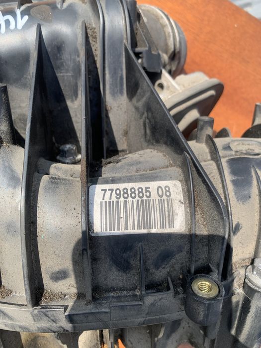 Всмукателен колектор BMW 177коня без пеперуди оригинално