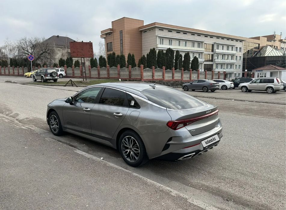 Продам автомобиль KIA K5