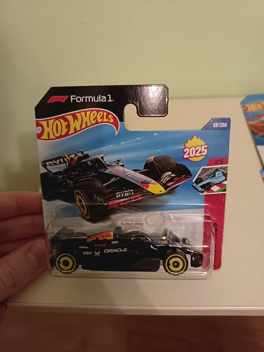 lot mașini hotwels 2025