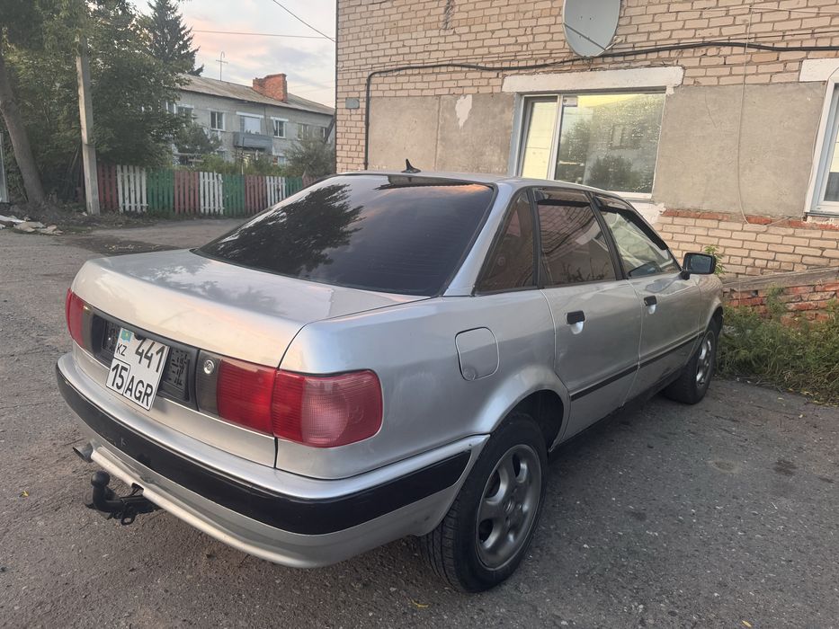Продам ауди 80..