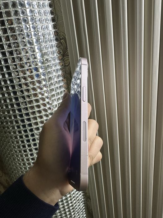 Продам IPhone 13 128gb состояние новое