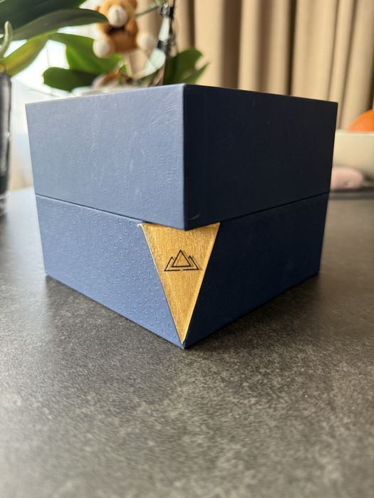 Часовник  Christophe Duchamp L'envie 10 диаманта