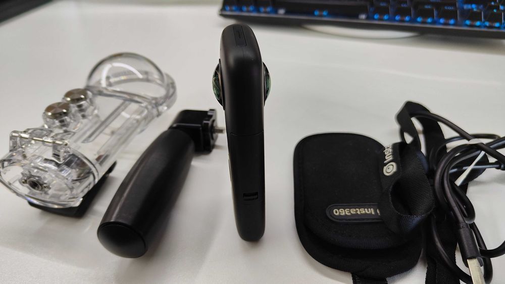 Insta360 ONE X камера с водолазен кейс