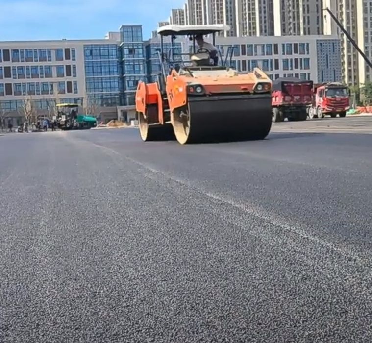 Сифатли ТЕКИС асфальт ёткизамиз замонавий техникалар хизматда