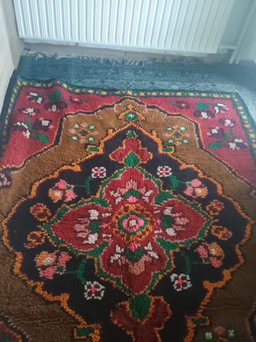 Нов килим 100 % вълна