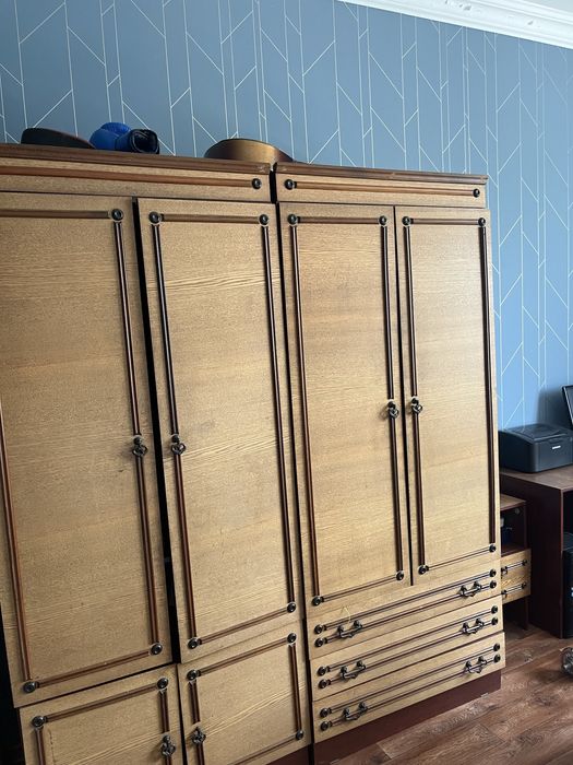 Спальный гарнитур из дерева!