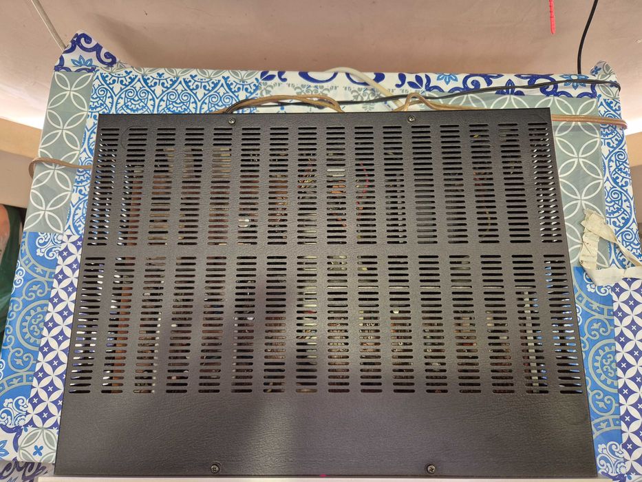 Усилвател Marantz 1090