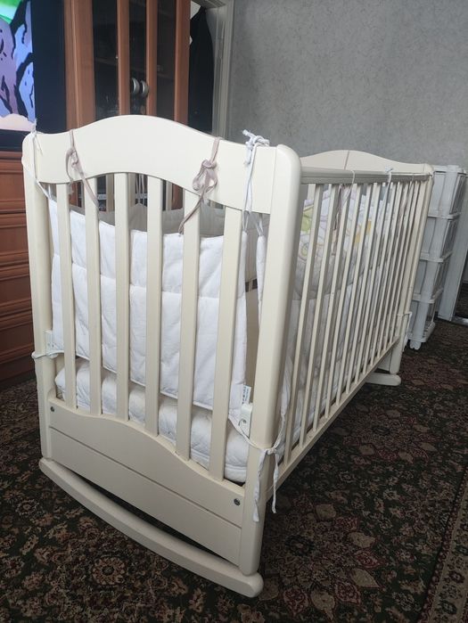 Продам детскую кровать