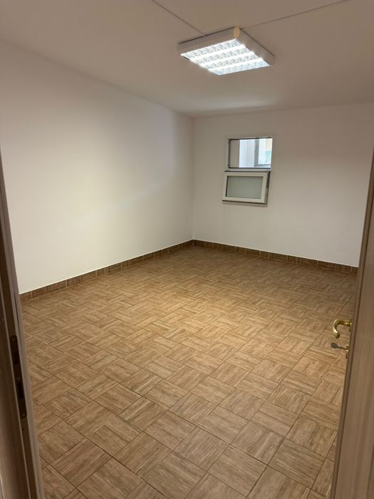 SPAȚIU 171 MP DE ÎNCHIRIAT – CODLEA, Str 9 mai nr 2 ,2300 euro pe luna