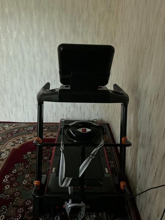 General GF-7050 treadmill sotiladi